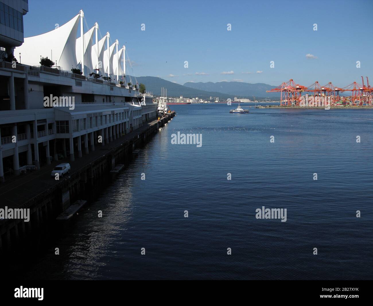 Downtown cruise ship docks hi-res stock photography and images - Alamy