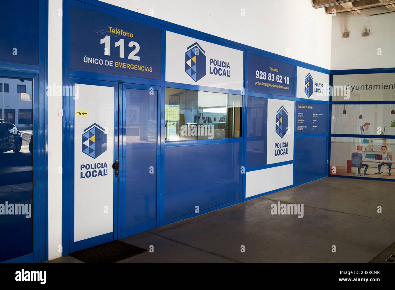 Local police station hi-res stock photography and images - Alamy