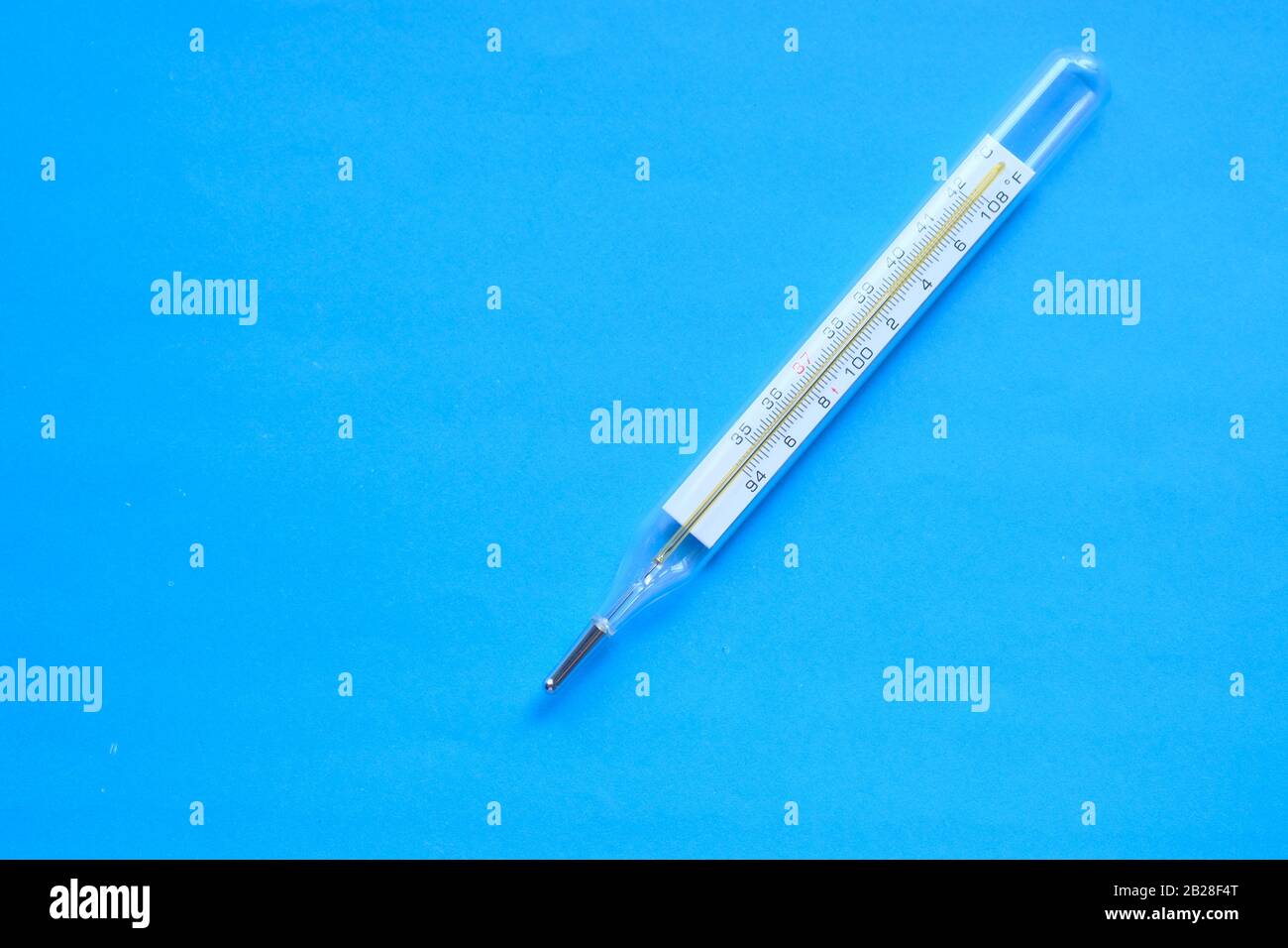 View clinical thermometer hi-res stock photography and images - Alamy