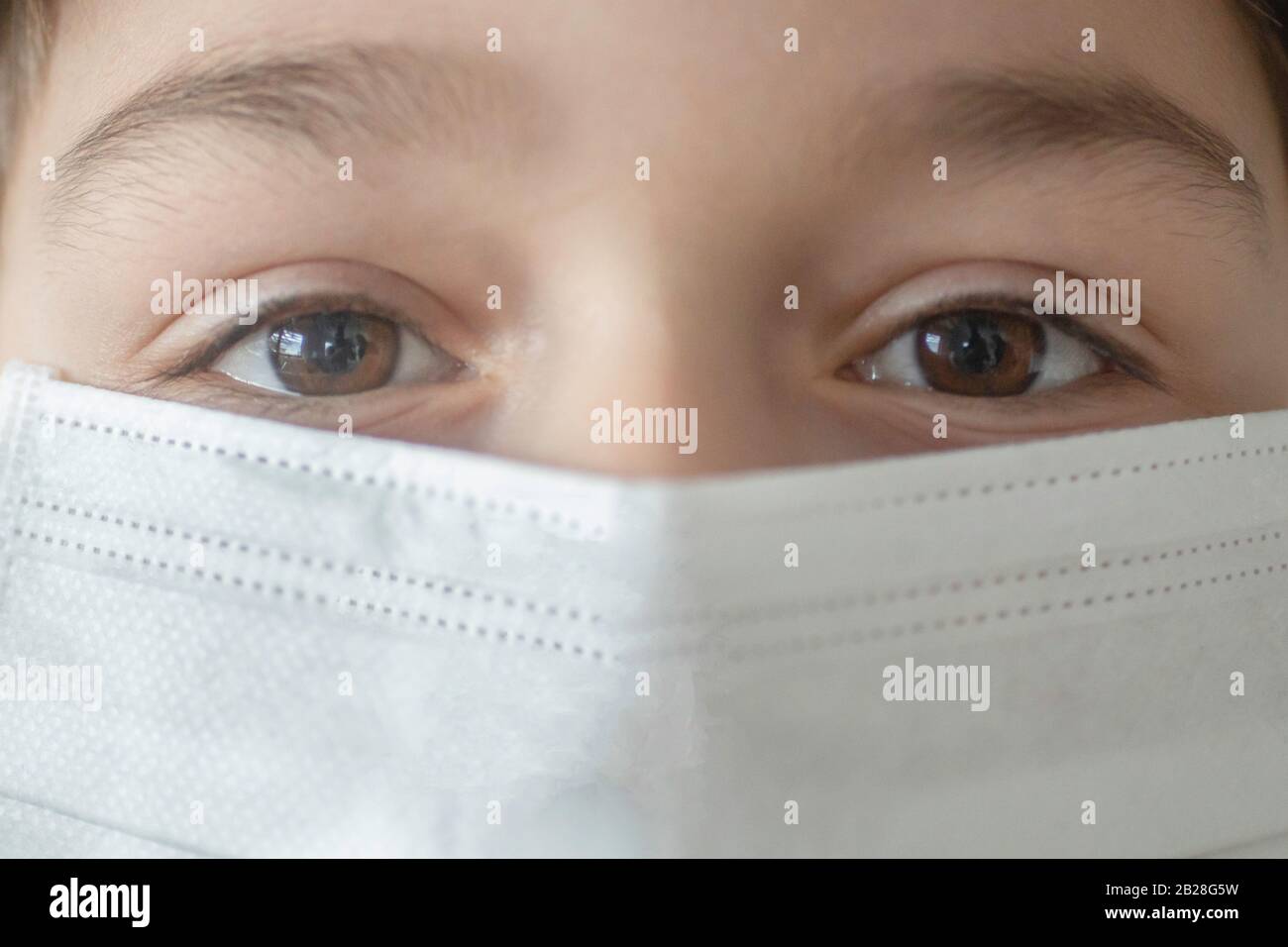Air pollution child mask smog hi-res stock photography and images - Alamy