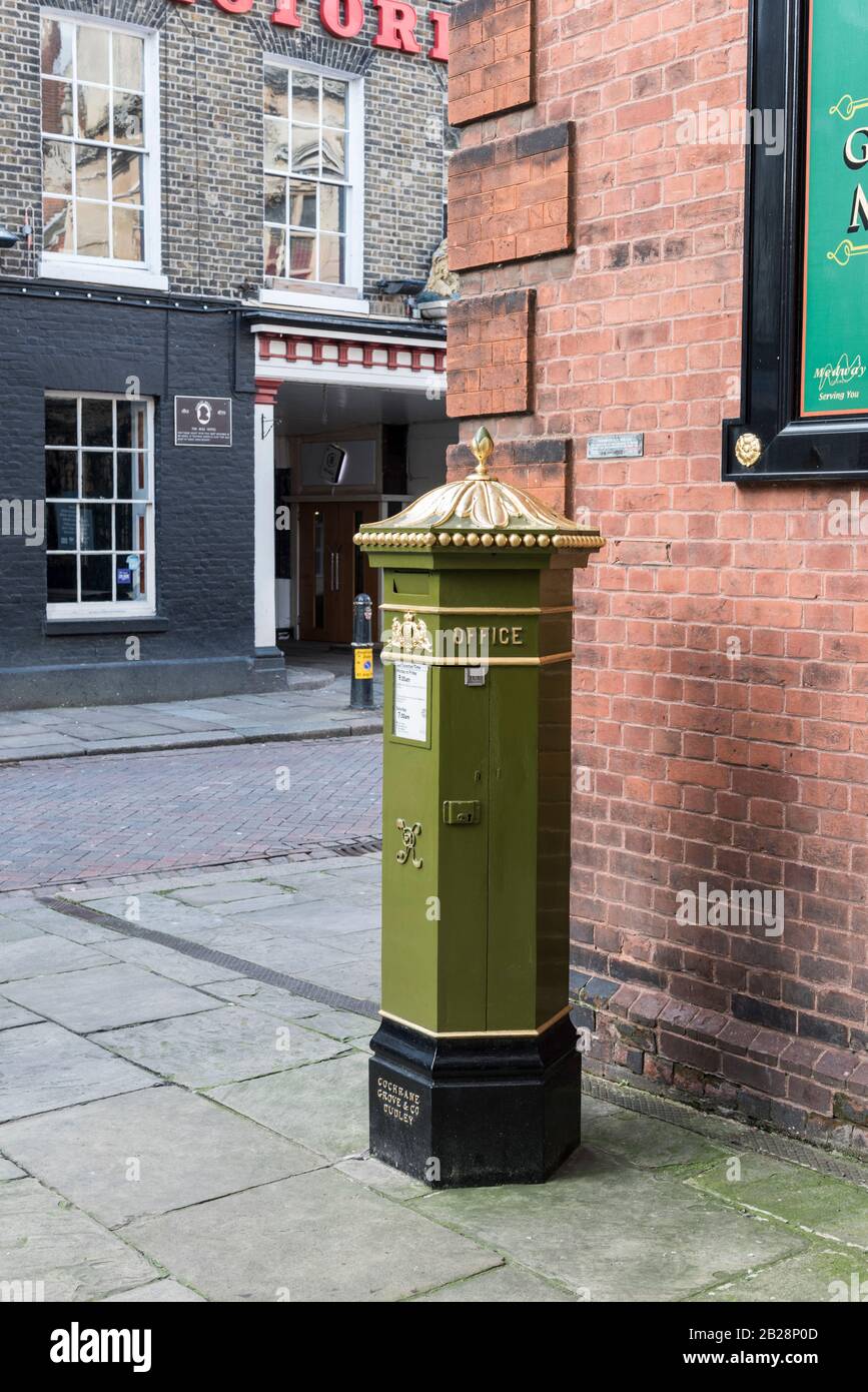 Green Victorian post box in Rochester, Kent Stock Photo Alamy