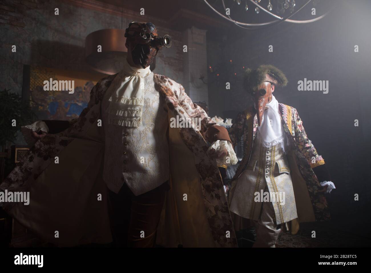 Victorian halloween costumes hi-res stock photography and images - Alamy