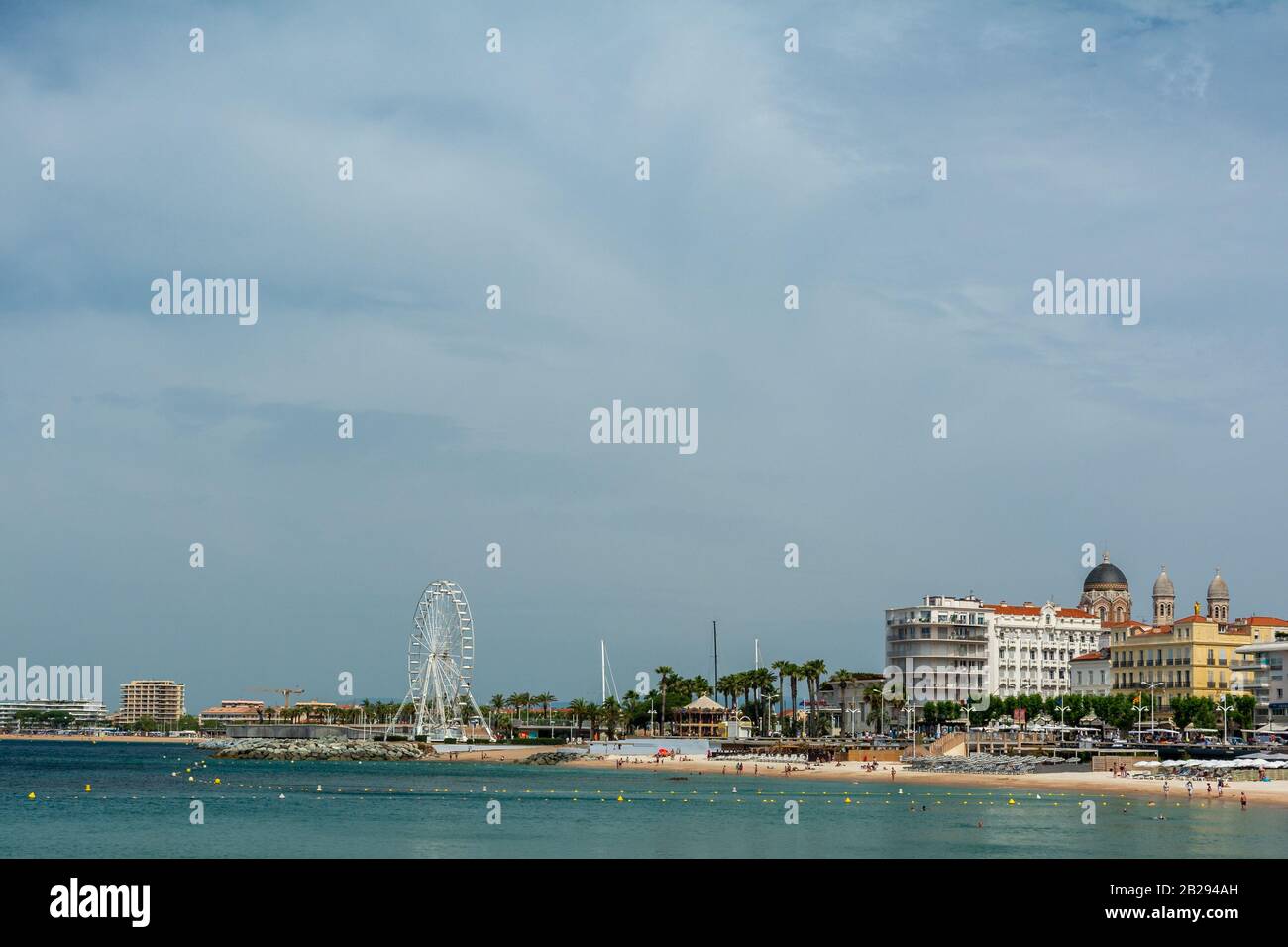 Saint raphael france beach hi-res stock photography and images - Alamy