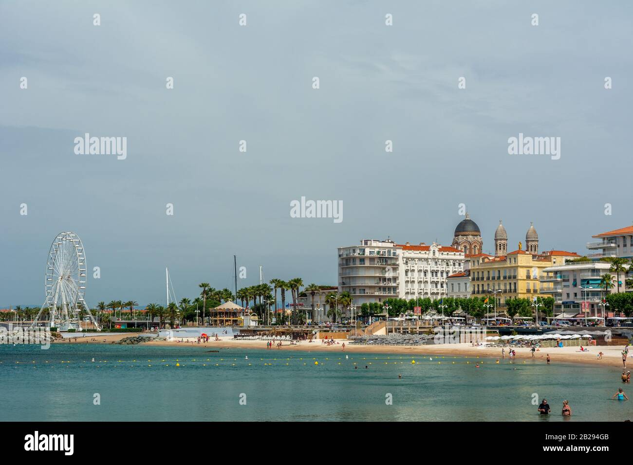 Saint raphael france hi-res stock photography and images - Alamy