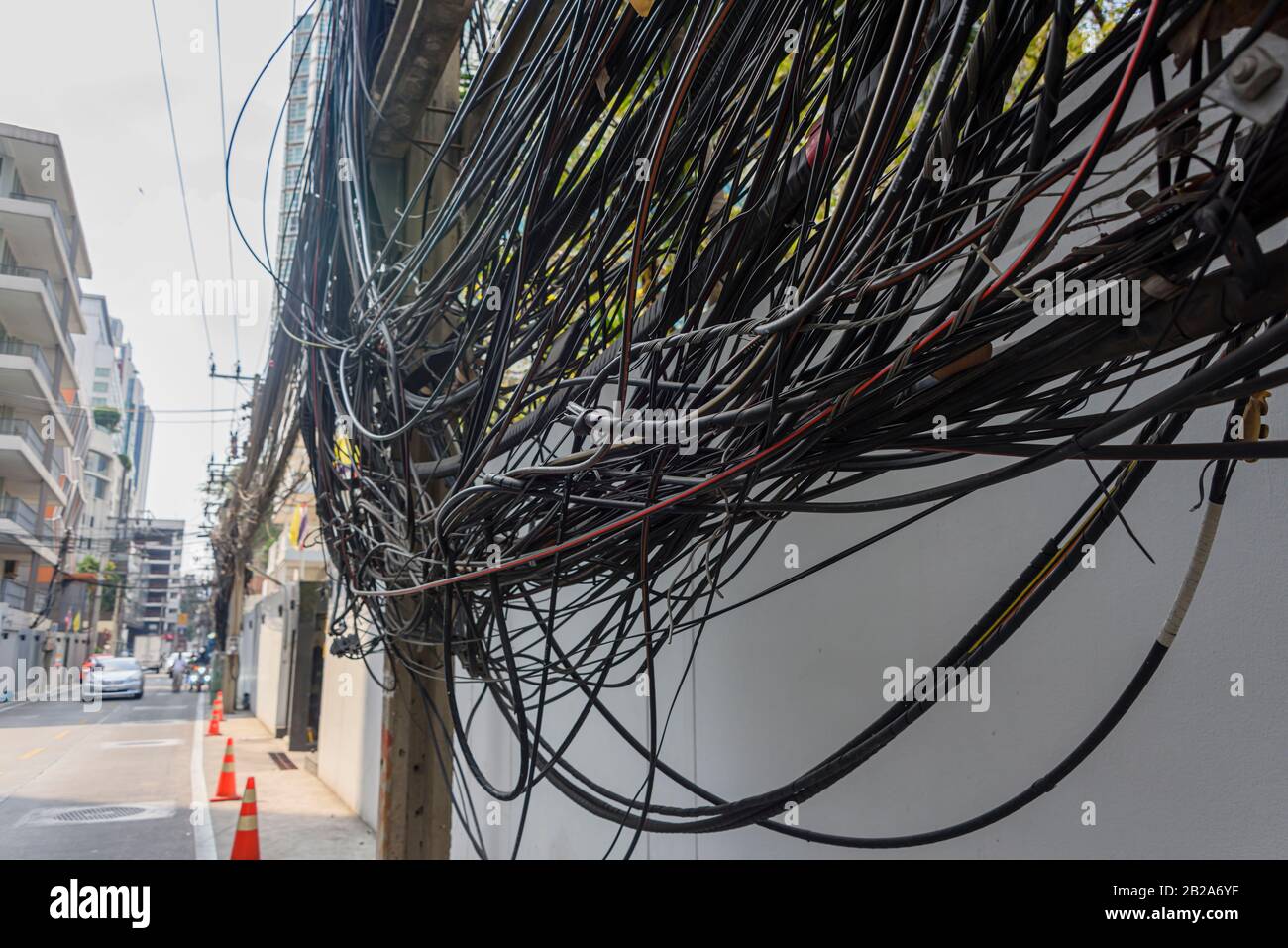 Cables and wires hanging hires stock photography and images Alamy