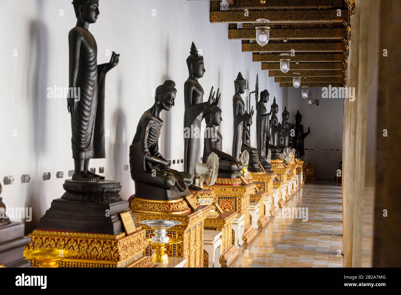 Lots of different statues of the Buddha at Wat Benchamabophit (The