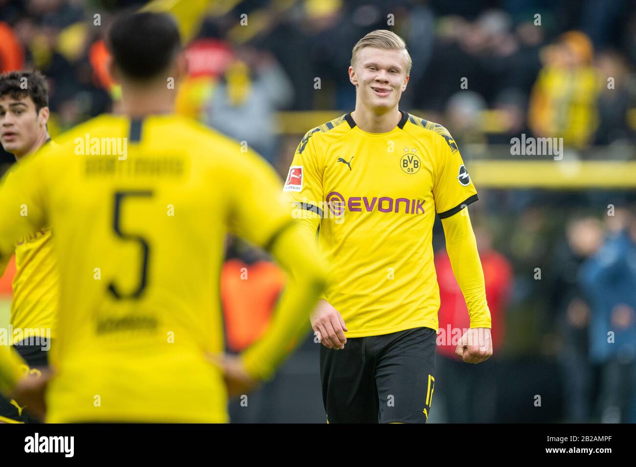 Erling Haaland Right Do And Achraf Hakimi Do Are Happy About The Victory Jubilation Cheering Cheering Joy Cheers Celebrate Final Jubilation Half Figure Half Figure Football 1 Bundesliga 24th Matchday Borussia Dortmund