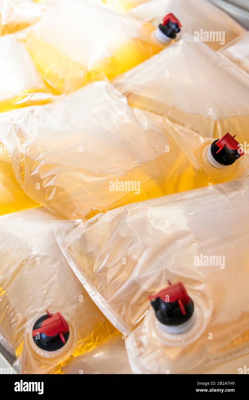 Bag in box tap hires stock photography and images Alamy