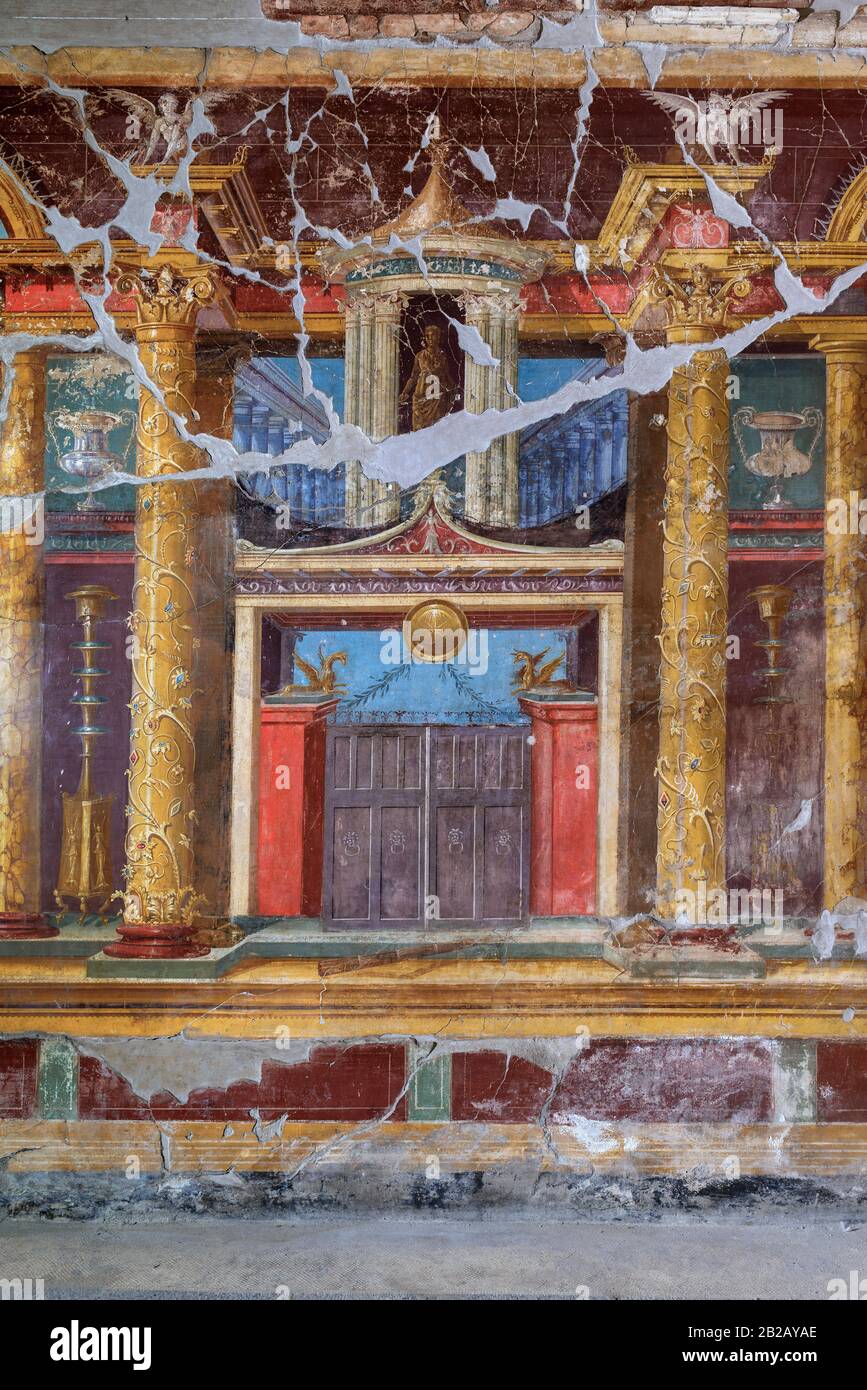 Oplontis Villa of Poppea - Triclinium, The II style decorations on the walls Stock Photo