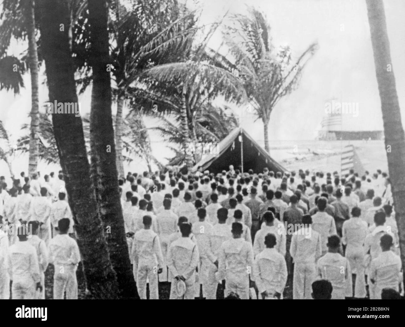 Participants of a church service in the US-American naval base Pearl Harbor, shortly before the Japanese attack on 07.12.1941 Stock Photo