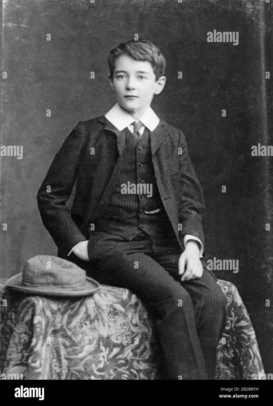 Otto Fuerst Von Bismarck Grandson Of Reich Chancellor Bismarck Stock Photo Alamy Otto Fuerst Von Bismarck Grandson Of Reich Chancellor Bismarck Stock Photo Alamy