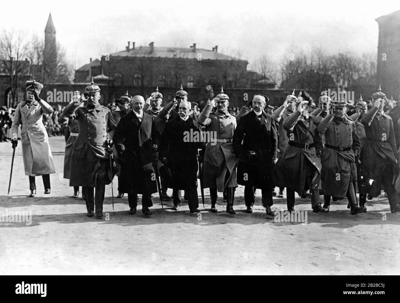 By order of the Allied victorious powers, all cadet establishments in the German Reich must be dissolved. The picture shows the farewell parade of the former cadets in Berlin-Lichterfelde in the courtyard of the Prussian Hauptkadettenanstalt (main cadet school). Second from left, General Erich Ludendorff. Stock Photo