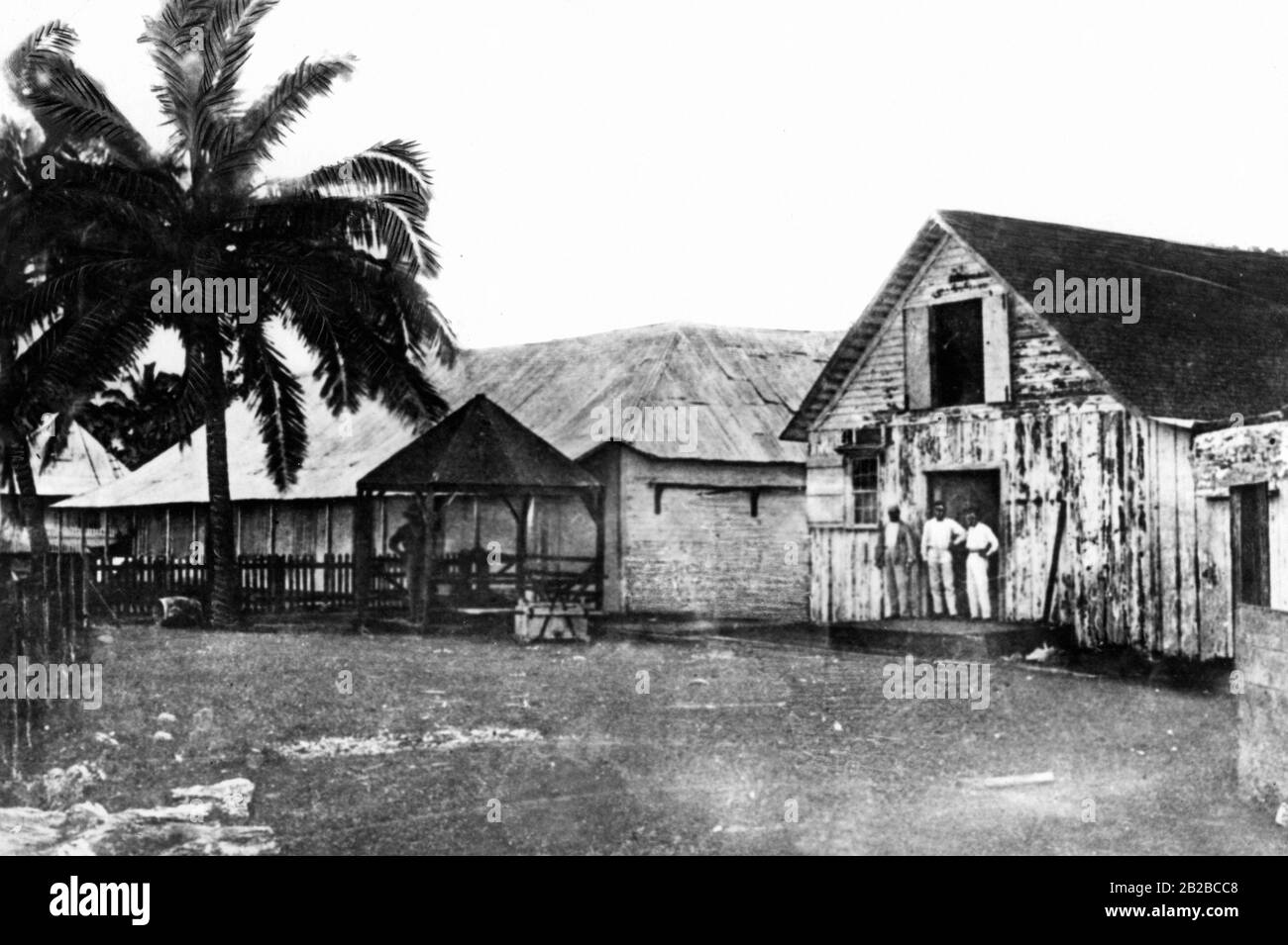 Warehouses on Samoa, the German colony. They belong to the factory of the merchant family Goddefroy, who cultivate copra, coffee, cotton and sugar on Samoa. (undated image). Stock Photo