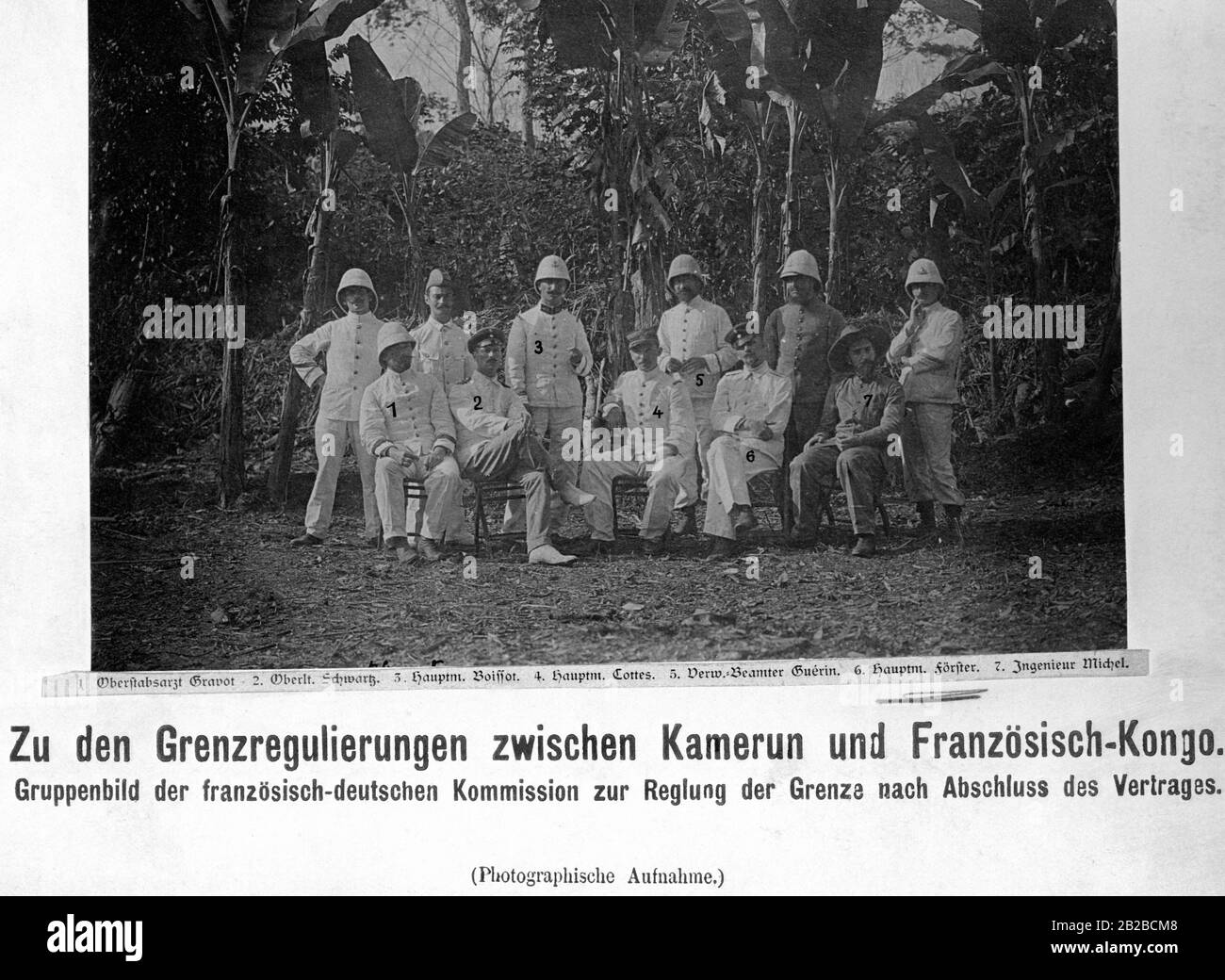 Group picture of the Franco-German Commission for the settlement of the border between the German colony of Cameroon and the French colony of Congo after the conclusion of the treaty. From left to right: Colonel Gravot (1), Lieutenant Colonel Schwartz (2), Captain Boissot (3), Captain Cottes (4), Administrative Officer Guerin (5), Captain Foerster (6), Engineer Michel (7). Stock Photo