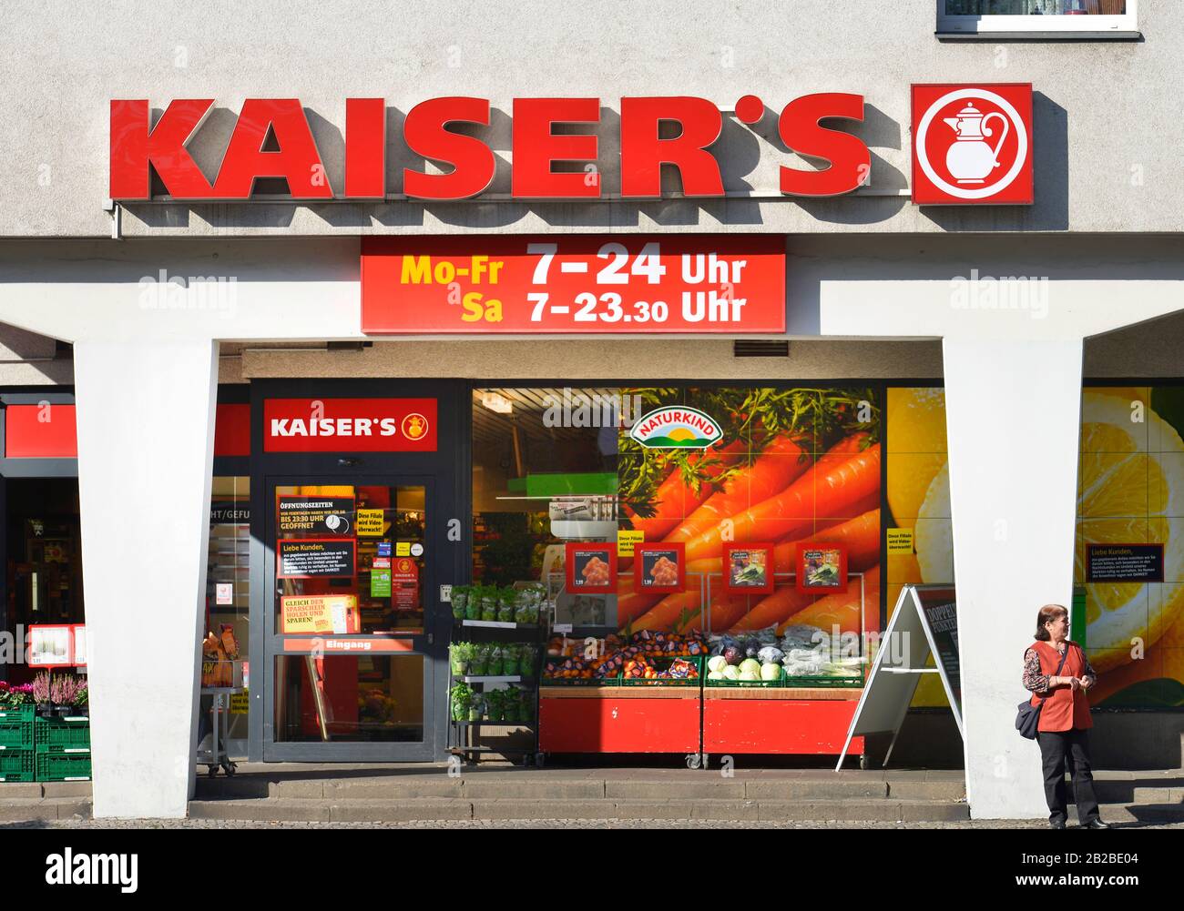 Kaisers Markt, Martin-Luther-Strasse, Schoeneberg, Berlin, Deutschland  Stock Photo - Alamy