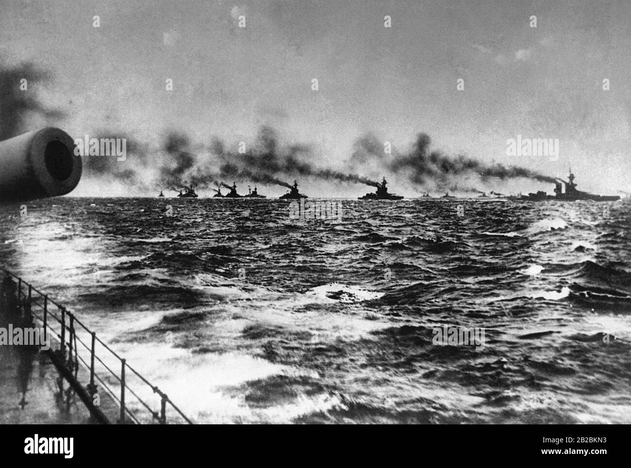 BATTLE OF JUTLAND  Admiral Jellicoe's  battleship fleet leaving Scapa Flow 30 May 1916 Stock Photo