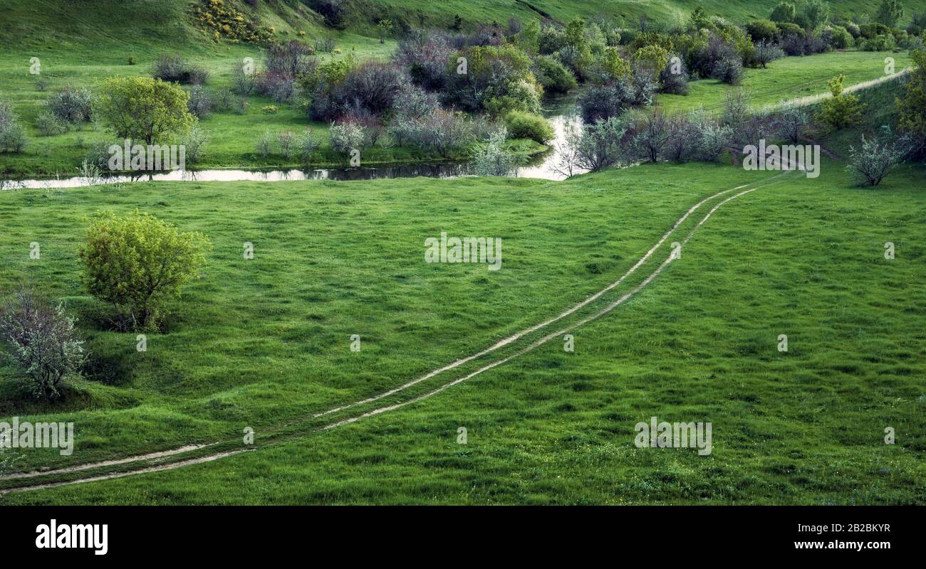 Panorama green grass ravine hi-res stock photography and images - Alamy