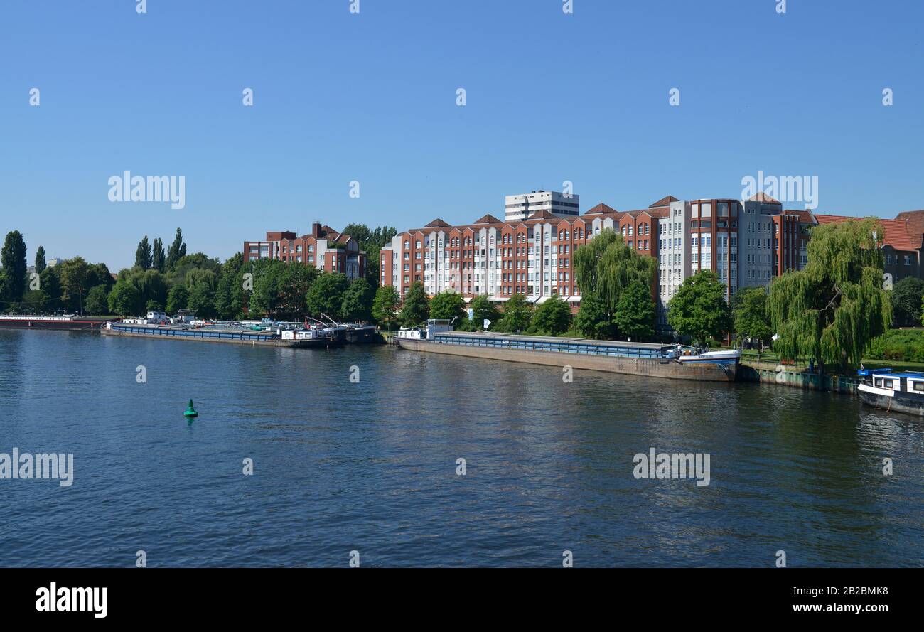 Wohnungen, Schifffahrtsufer, Spandau, Berlin, Deutschland Stock Photo