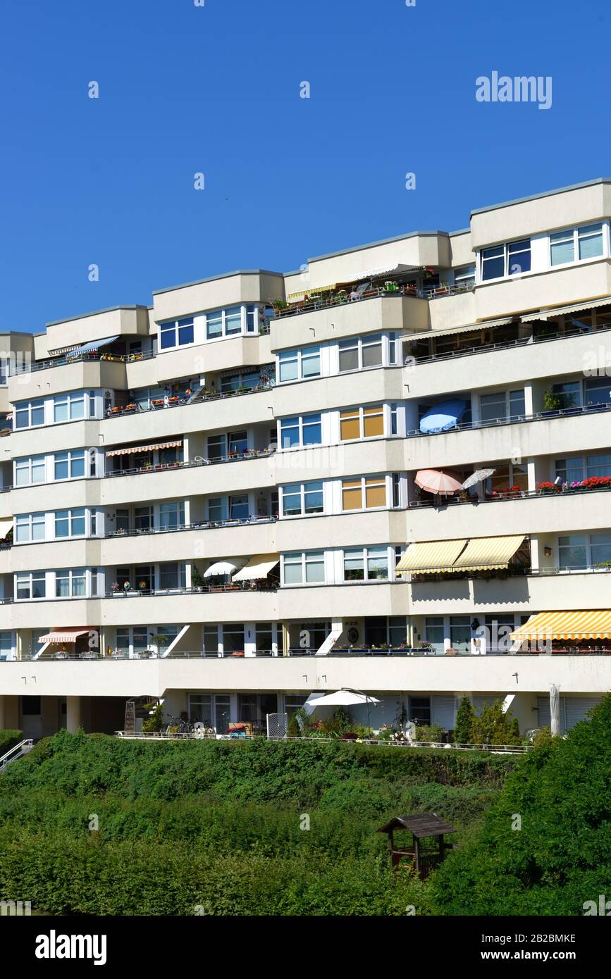Wohnungen, Schifffahrtsufer, Spandau, Berlin, Deutschland Stock Photo