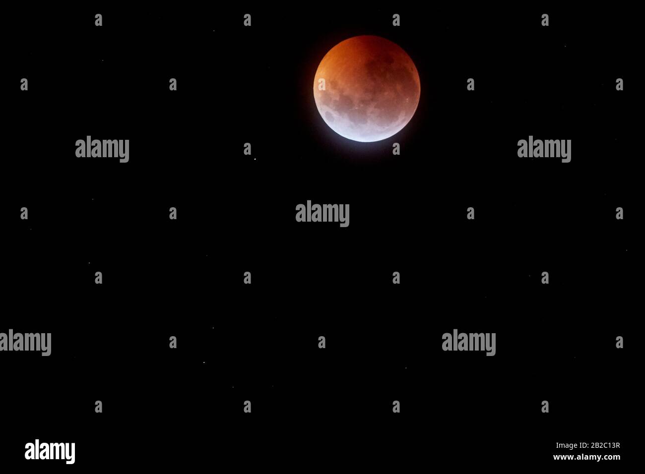 MENDOZA, ARGENTINA, 21/01/2019. Eclipse, A lunar eclipse, this event is called a blood moon,, Parque General San Martín, Ciudad de Mendoza. Foto: Axel Stock Photo