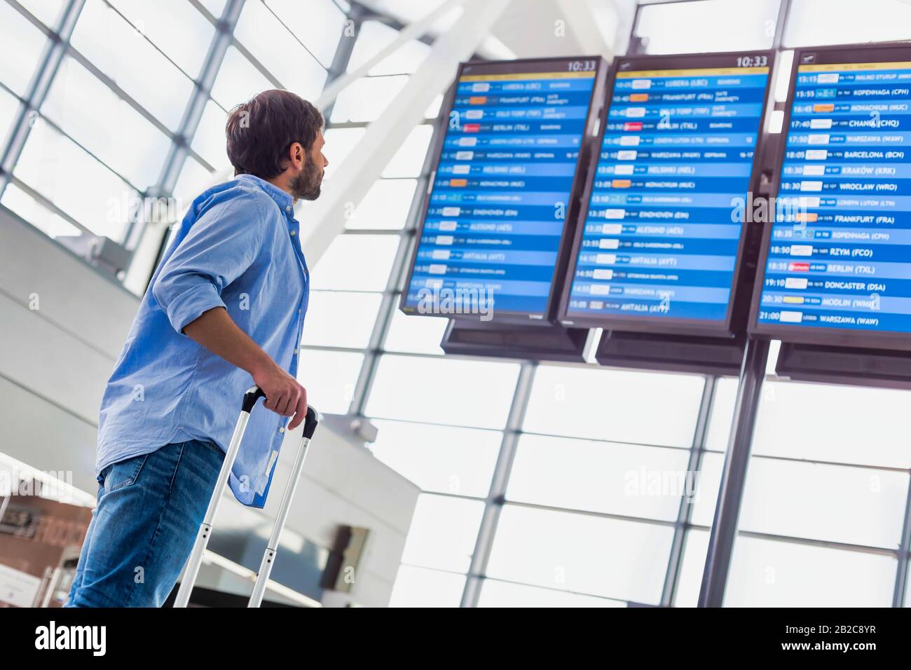 Monitor screen low angle hi-res stock photography and images - Alamy