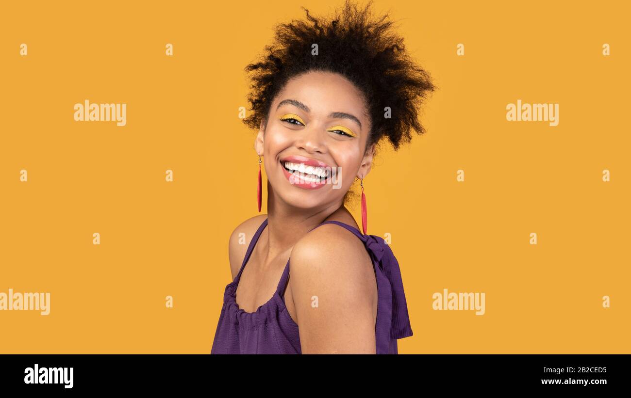 Nigerian hairstyle hi-res stock photography and images - Alamy Nigerian hairstyle hi-res stock photography and images - Alamy