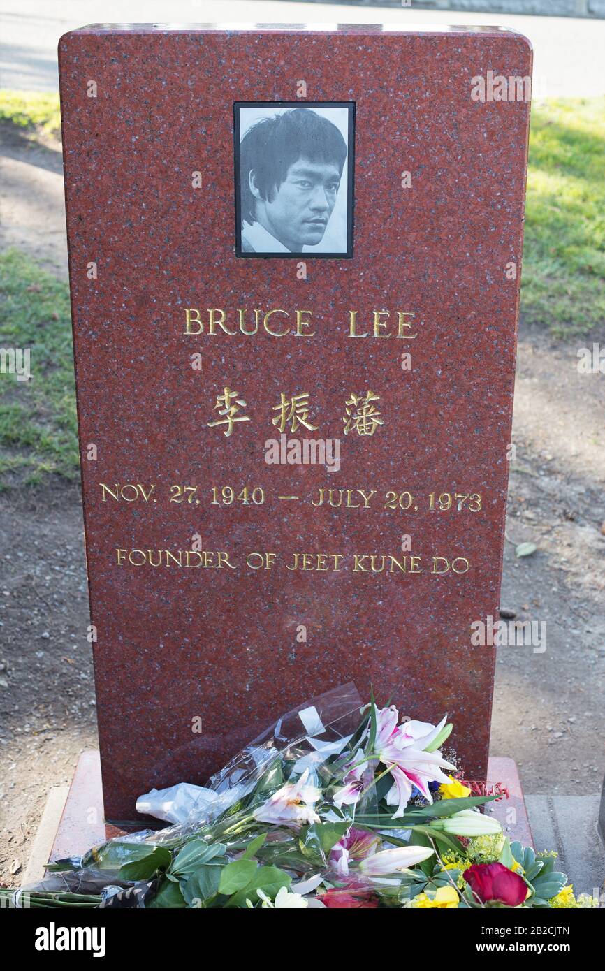 The grave of Bruce Lee at Lake View Cemetery in Seattle, Washington, USA  Stock Photo - Alamy