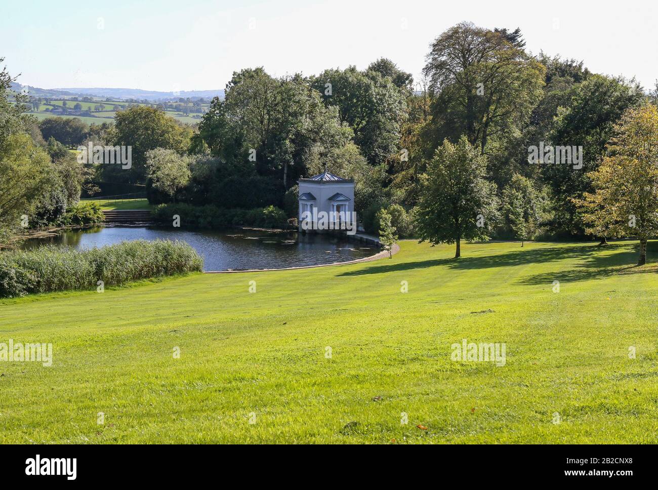 Front of an open shrine hires stock photography and images Alamy