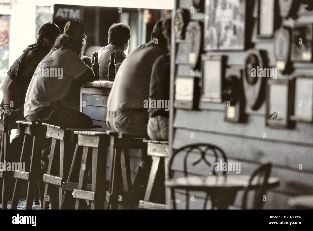 Old guys drinking beer at a bar hi-res stock photography and images - Alamy