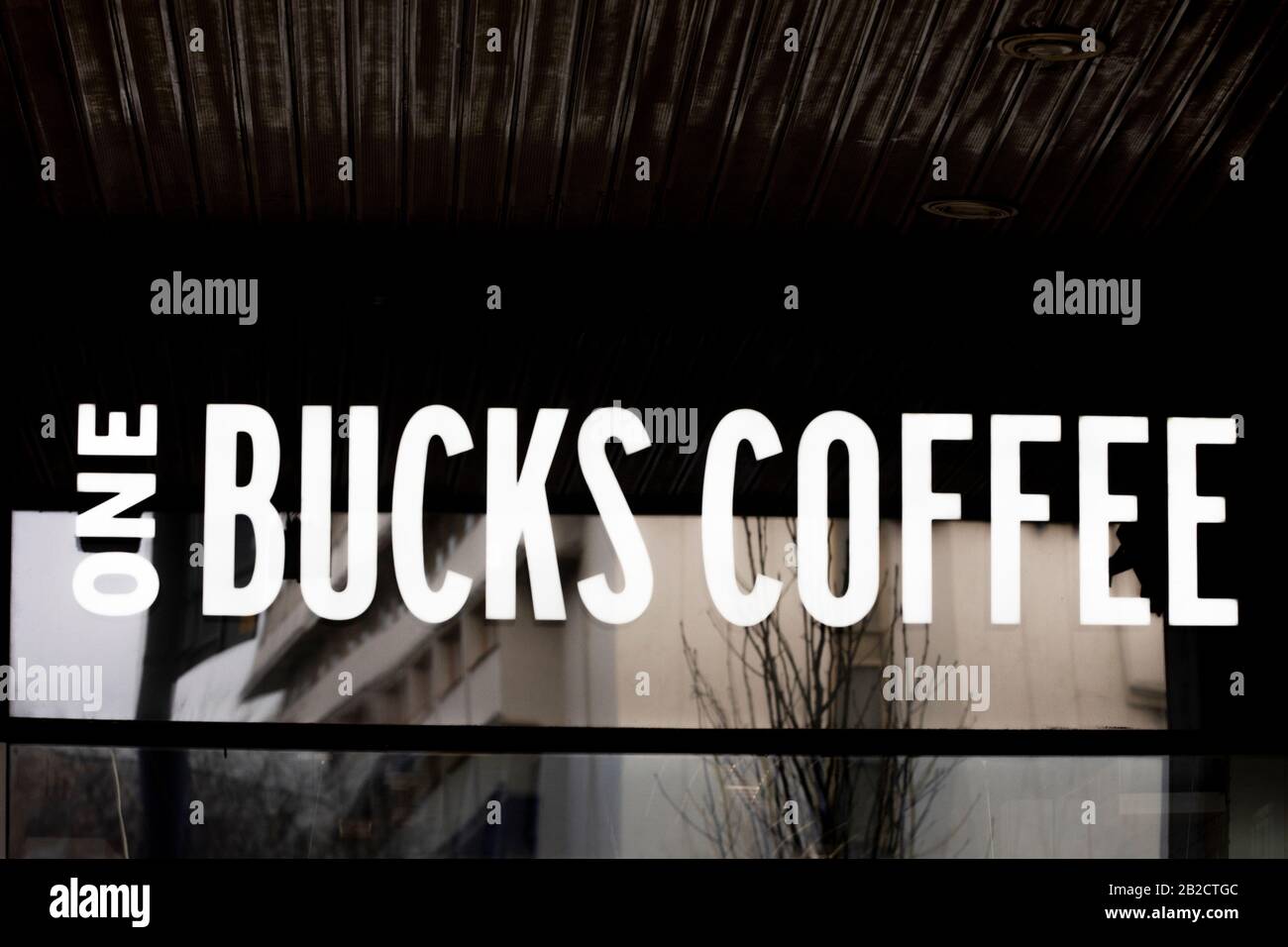 Sreet coffee hires stock photography and images Alamy