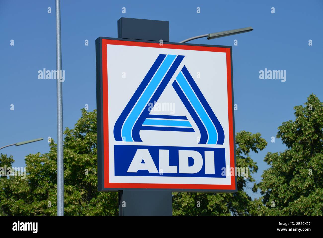 Aldi Markt, Brunsbuetteler Damm, Spandau, Berlin, Deutschland Stock Photo