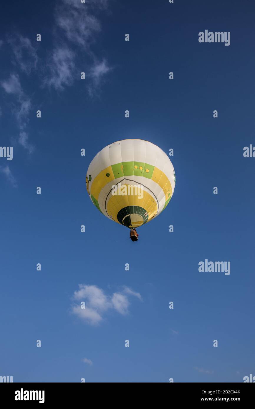 Hot air balloon before take off Stock Photo - Alamy