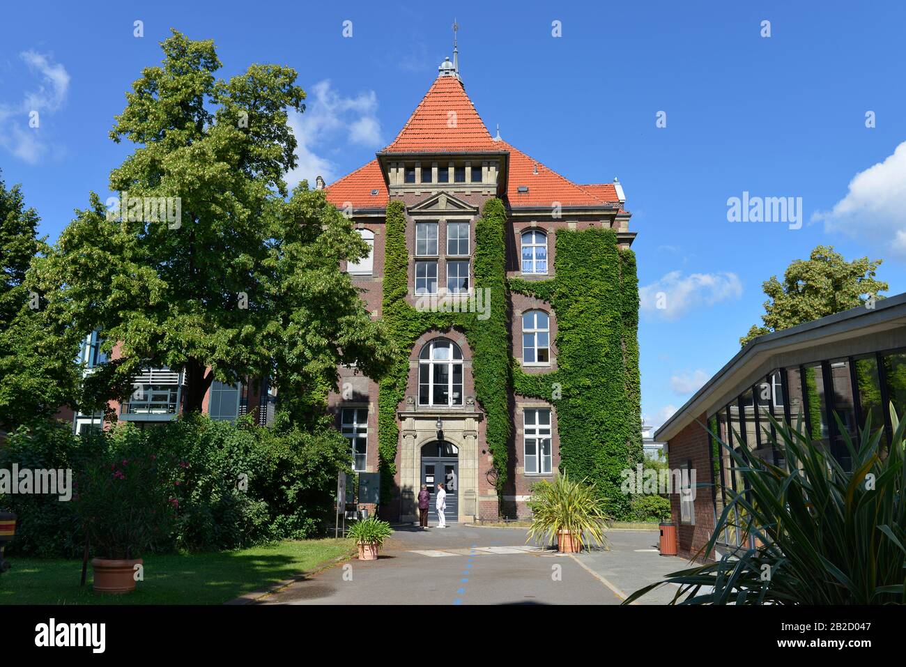 DRK Kliniken, Spandauer Damm, Westend, Charlottenburg, Berlin, Deutschland Stock Photo