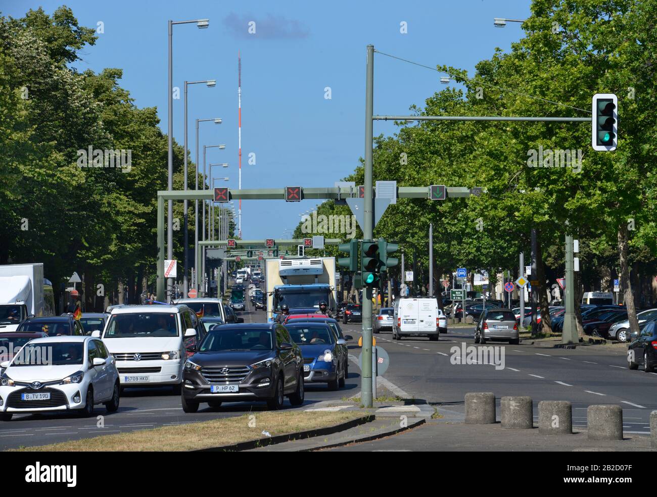 Verkehr, Heerstrasse, Westend, Charlottenburg, Berlin, Deutschland Stock Photo