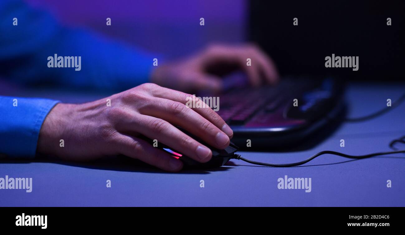 Pc mouse hi-res stock photography and images - Alamy