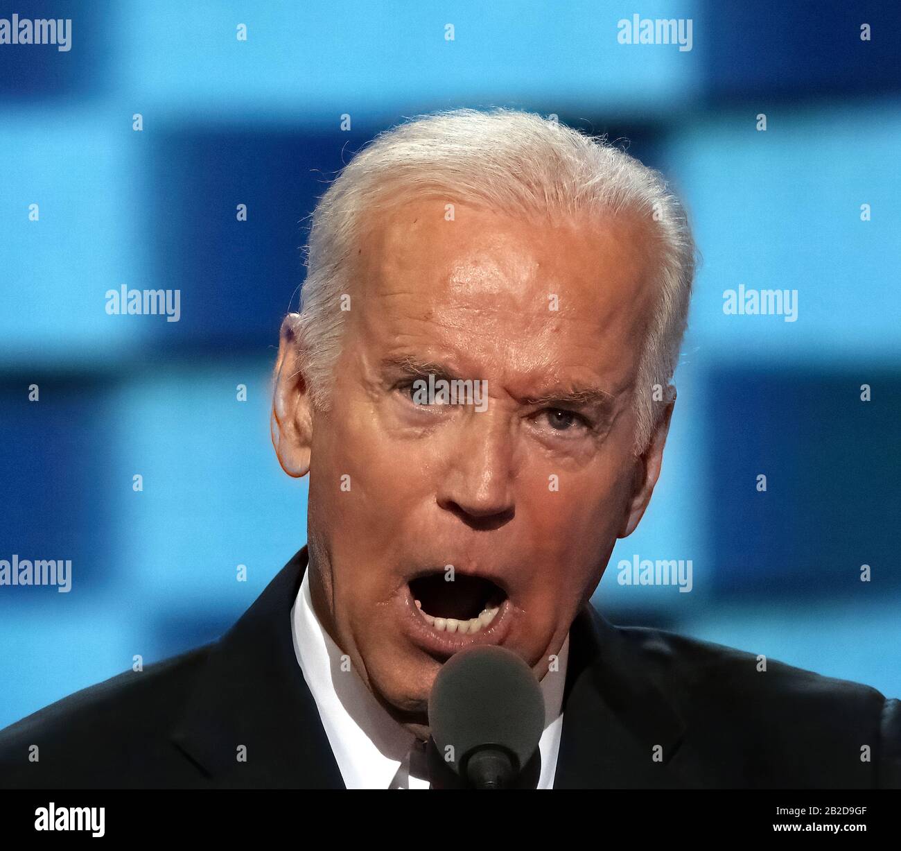 Finger pointing biden hi-res stock photography and images - Alamy