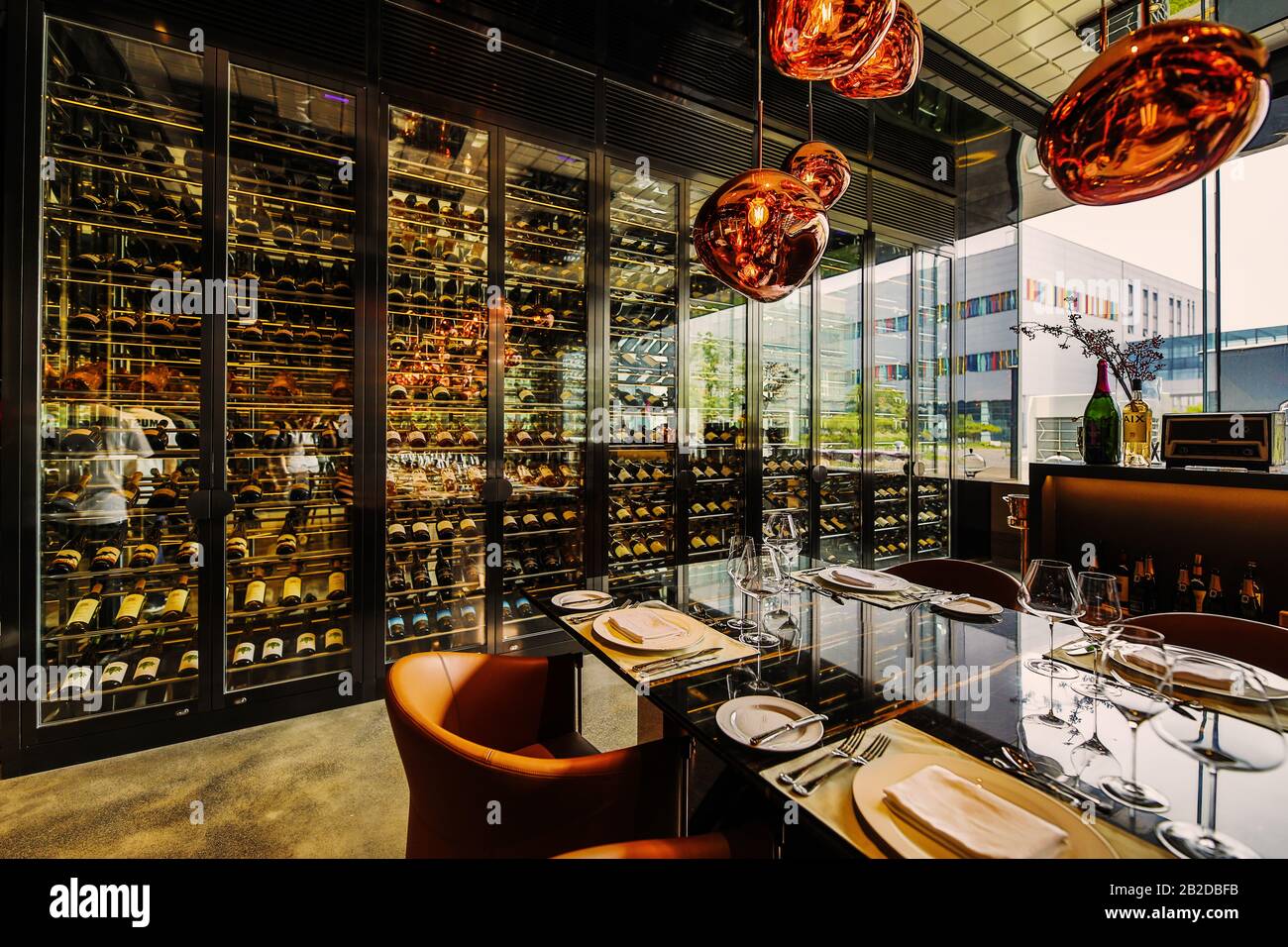 Wine tasting room hi-res stock photography and images - Alamy