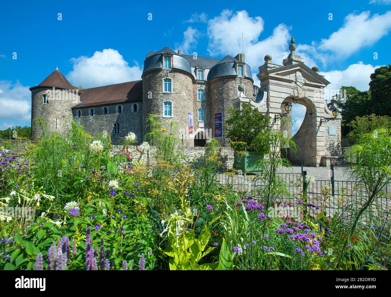 Entrance to Castle Museum, Chateau Boulogne sur Mer, France Stock Photo ...