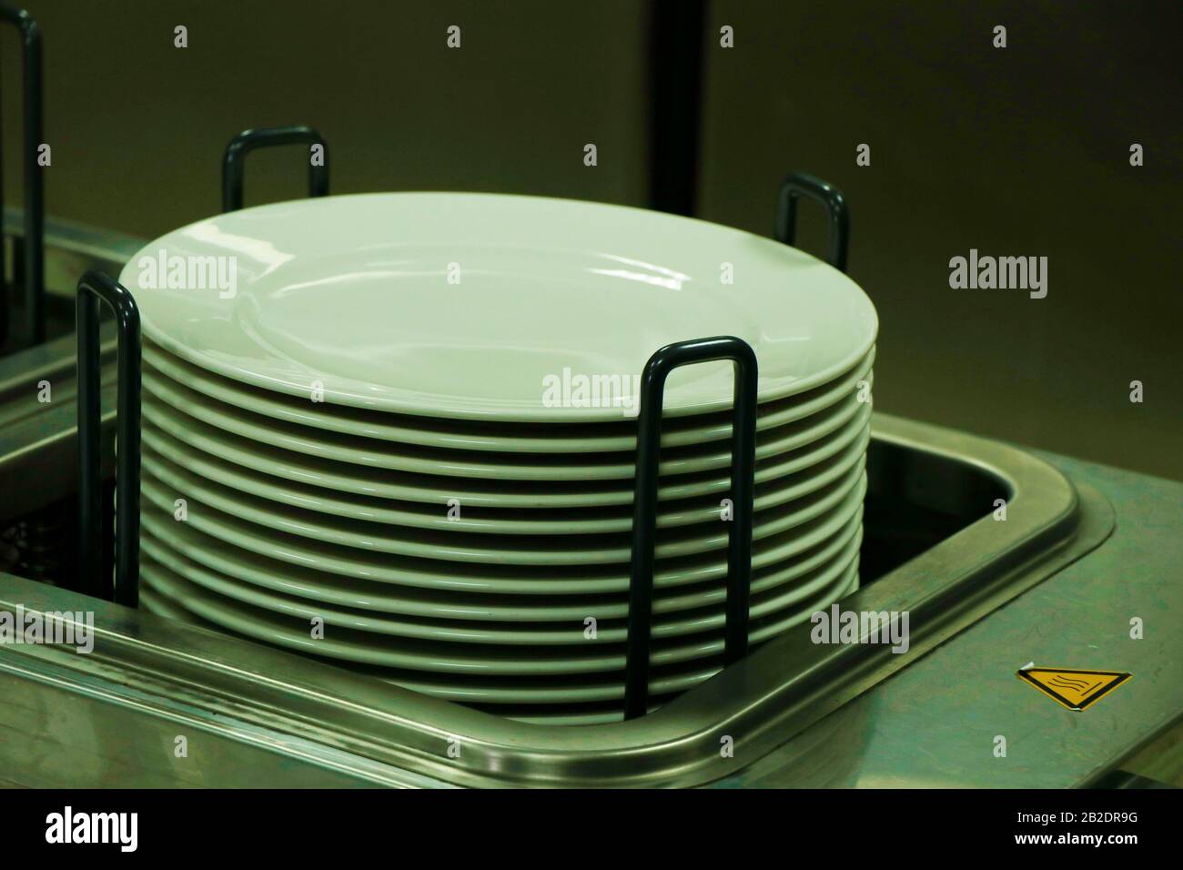 electric food plate warmer, Professional Plate Serving Unit for hotel and  open buffet restaurants Stock Photo - Alamy