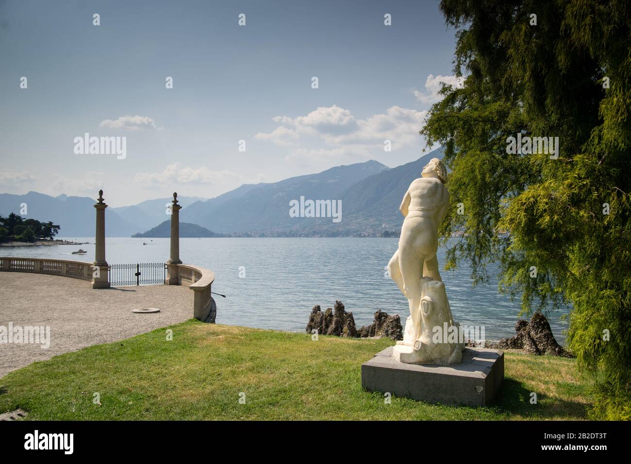 Summer vacation in Como lake villa park and garden Stock Photo Alamy