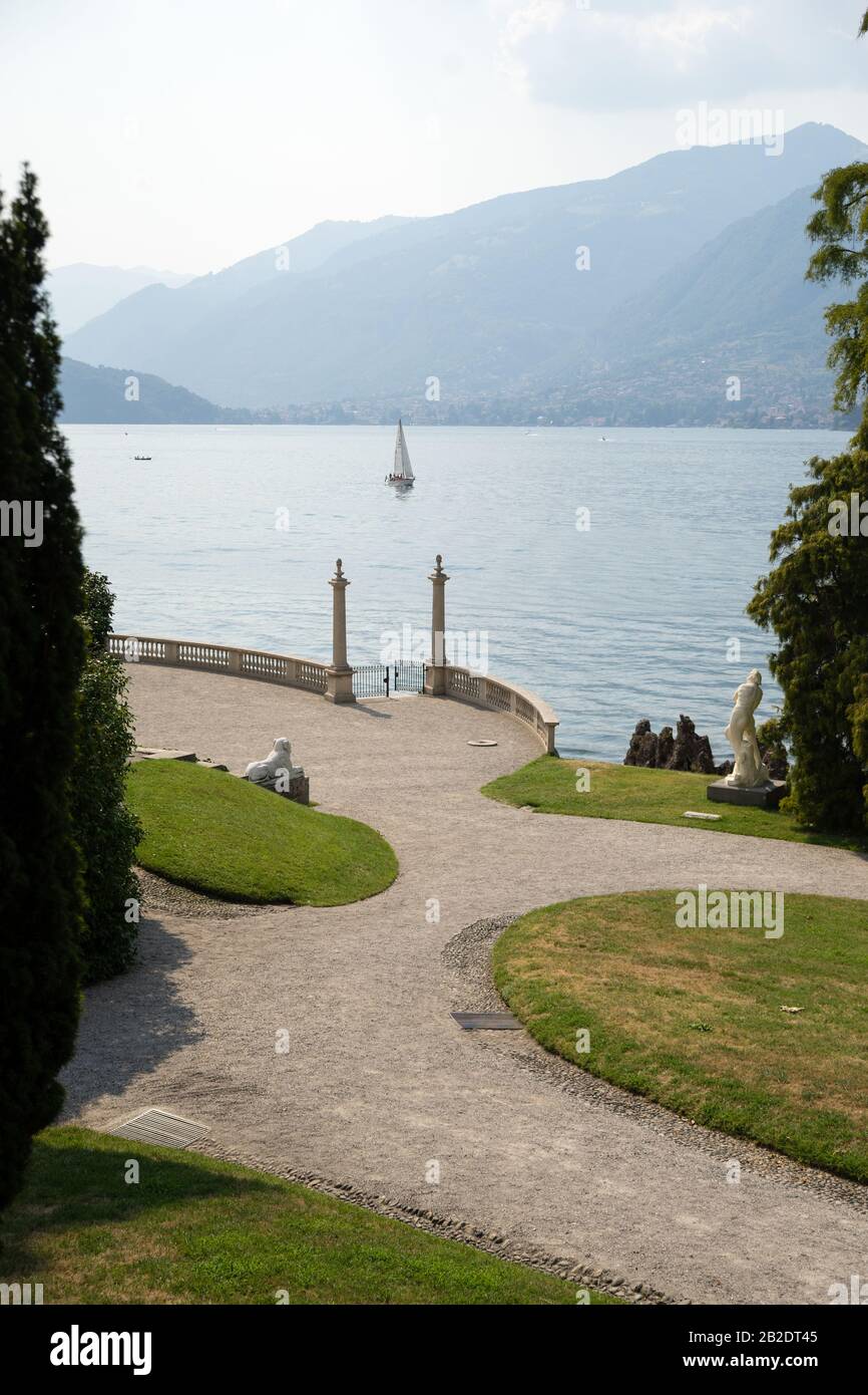 Summer vacation in Como lake villa park and garden Stock Photo Alamy