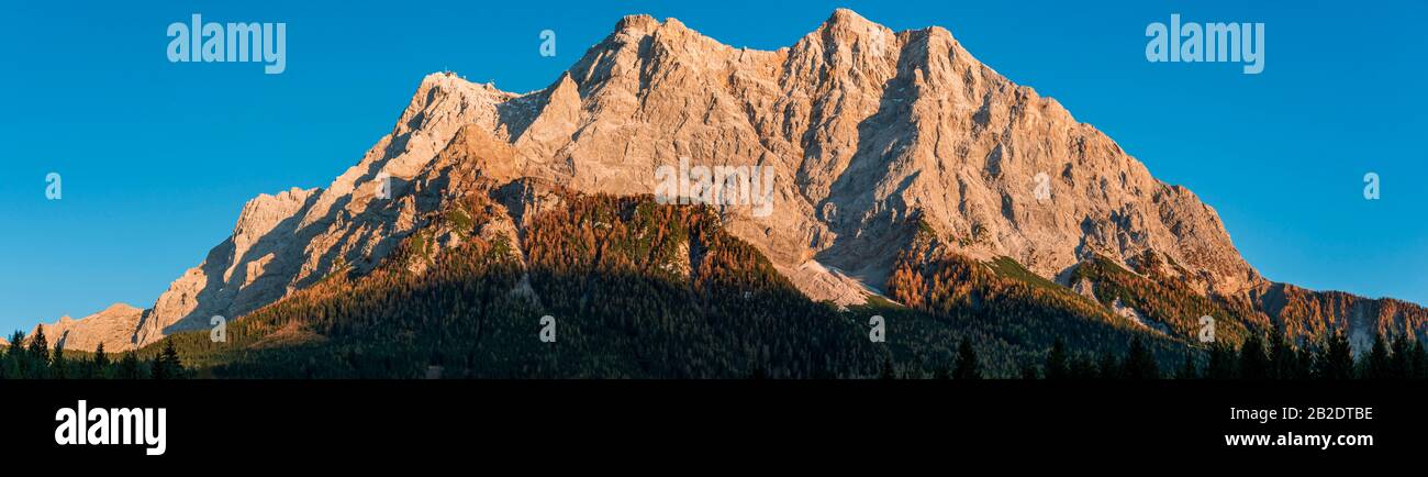 Sunset, sunlit Zugspitze, Wetterstein range, Werdenfelser Land, Upper Bavaria, Bavaria, Germany Stock Photo