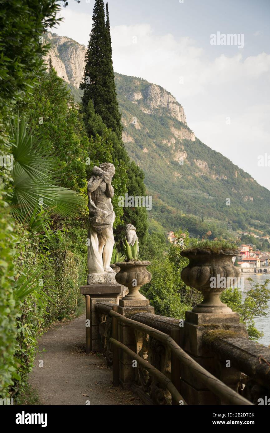 Summer vacation in Como lake villa park and garden Stock Photo Alamy