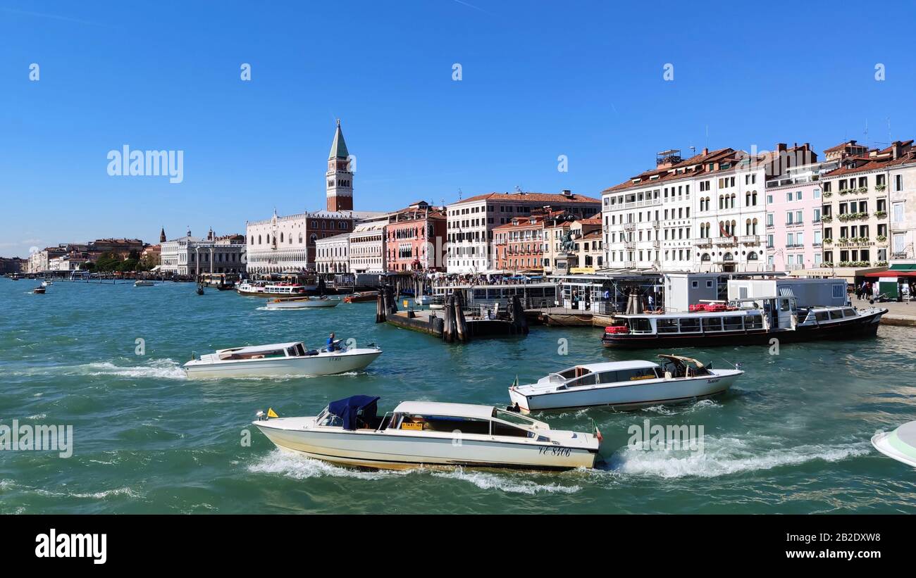 Panorama of the grand canal hi-res stock photography and images - Alamy
