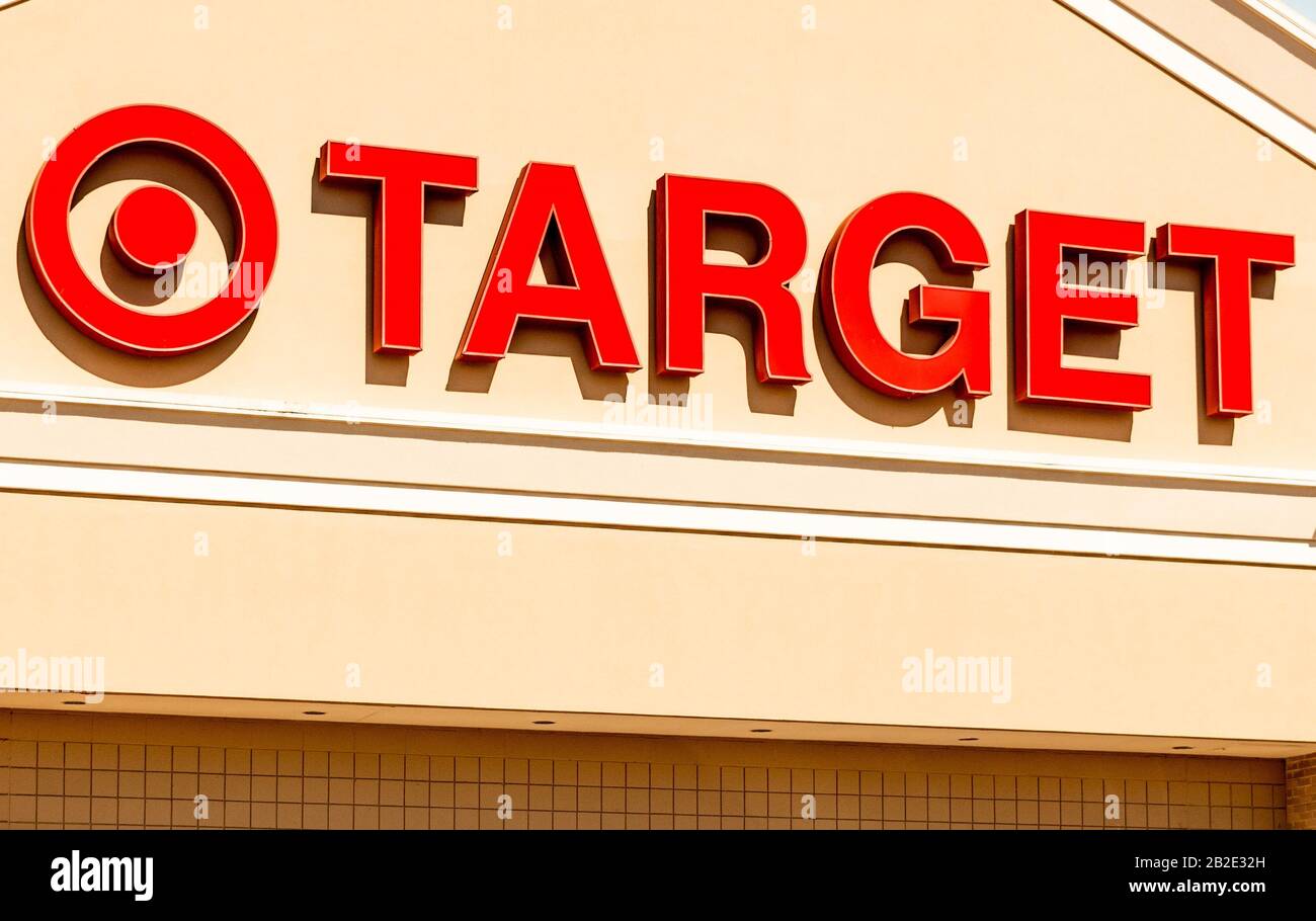 Super target store logo hi-res stock photography and images - Alamy