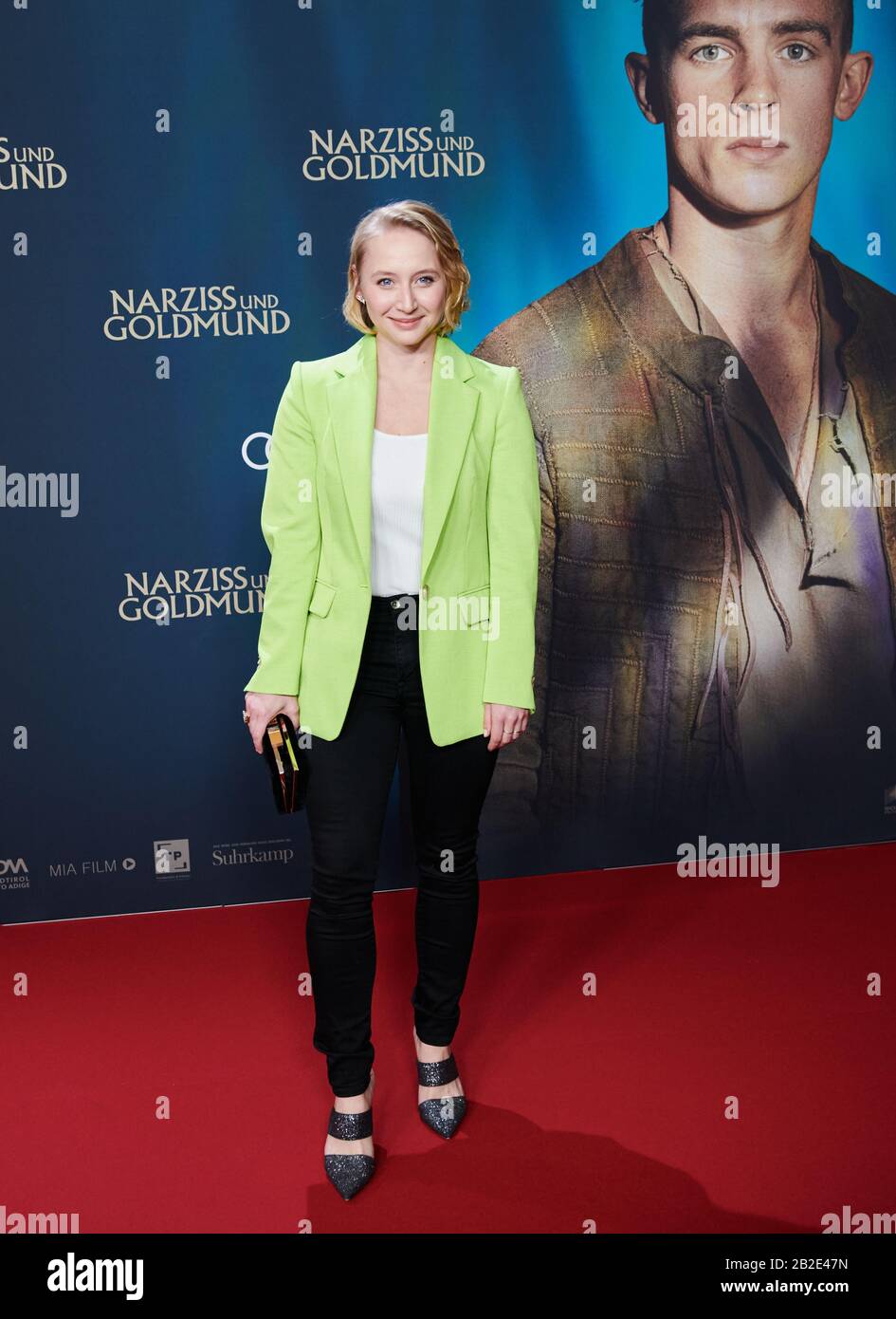 Berlin, Germany. 02nd Mar, 2020. Actress Anna Maria Mühe comes to the Zoo Palast for the world