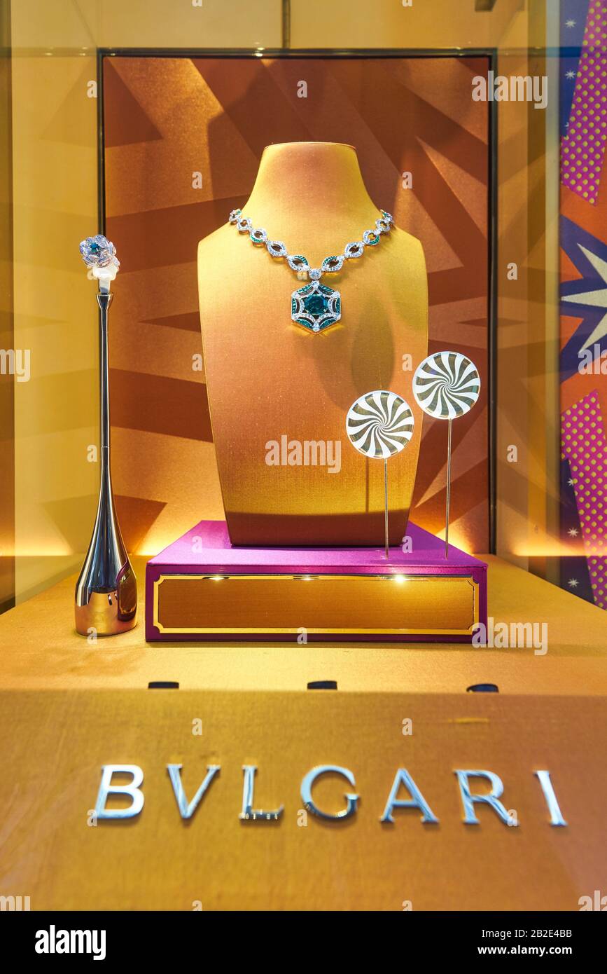 bvlgari jewelry display