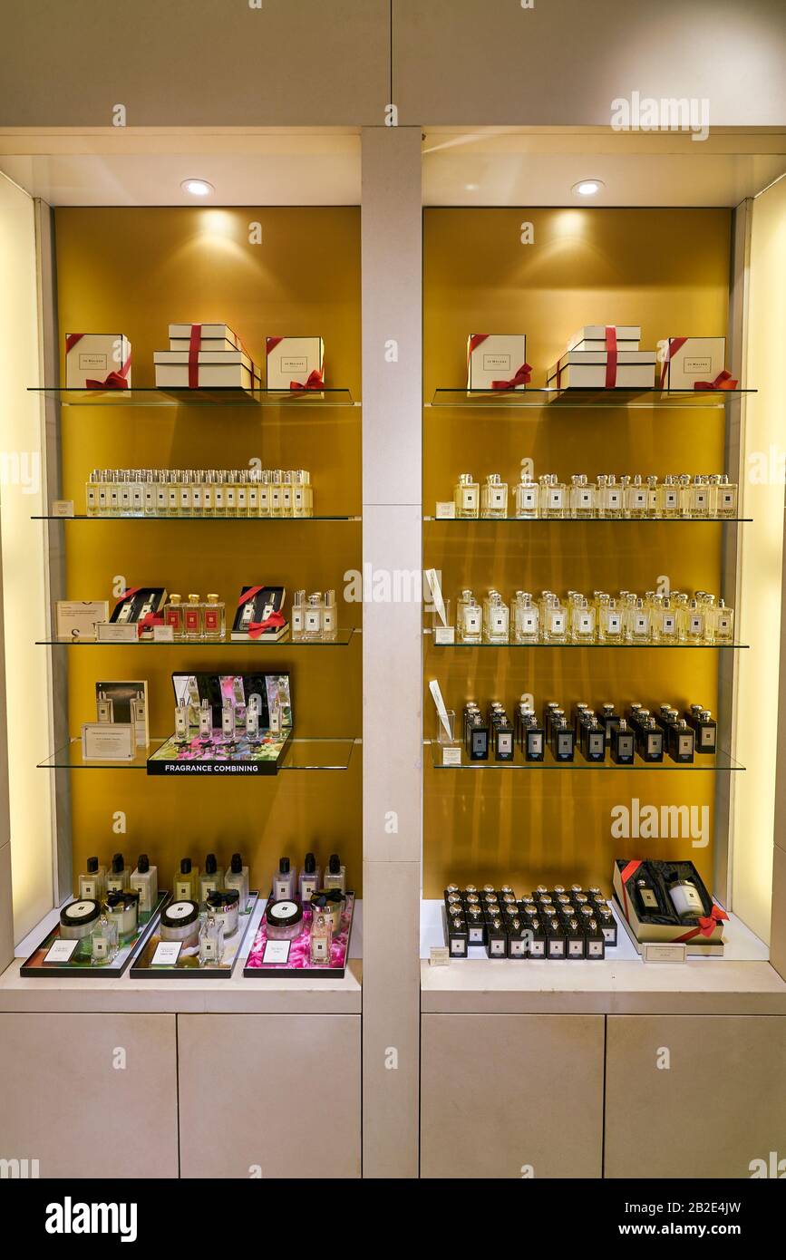 LONDON, UK - AUGUST 31, 2018: Chanel perfume and cosmetic luxury collection  in boutique store. Elegant shop Stock Photo - Alamy