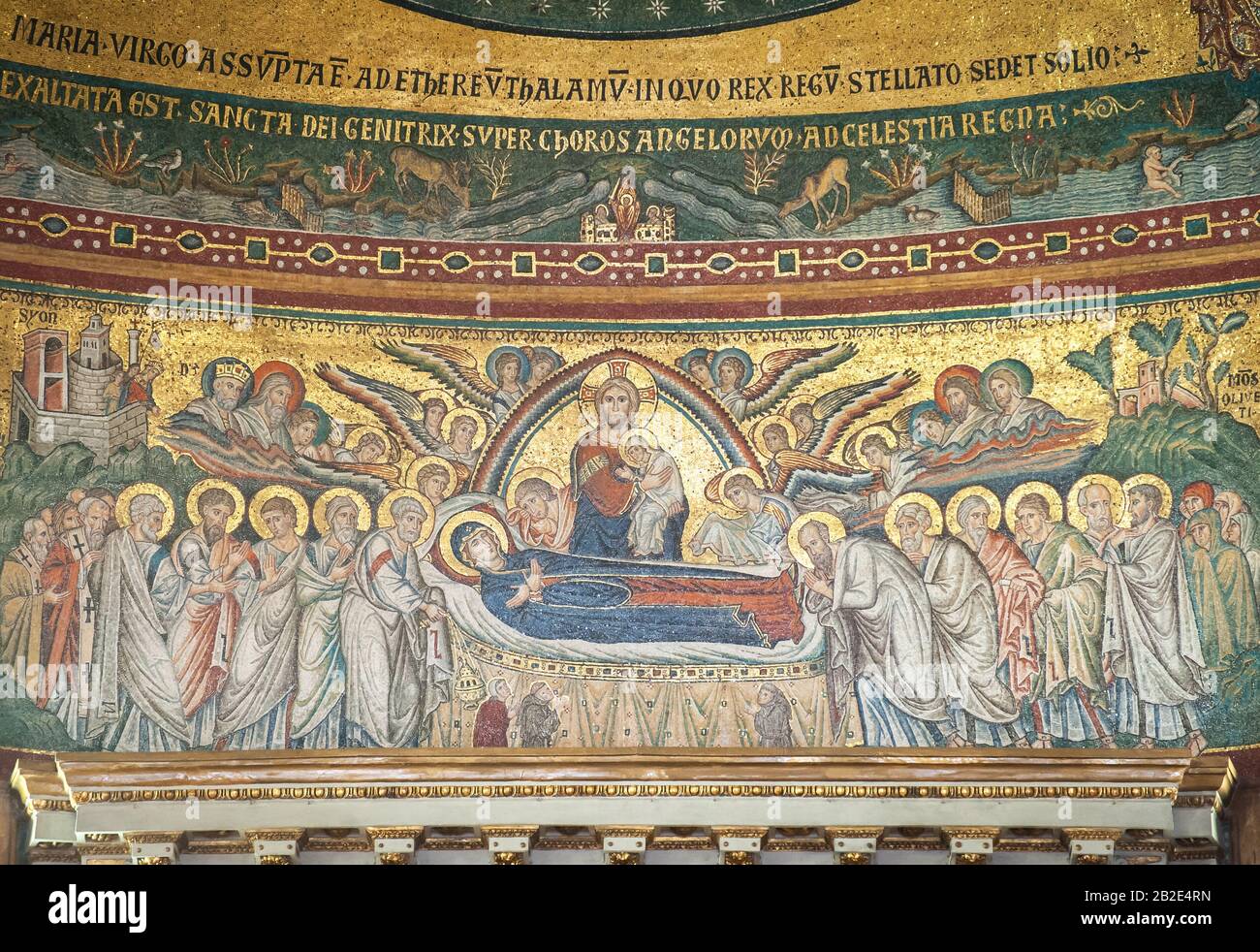 Jacopo Torriti's mosaic 'The Dormition of the Virgin Mary' (1296) in the apse of the Papal Basilica of Santa Maria Maggio Stock Photo