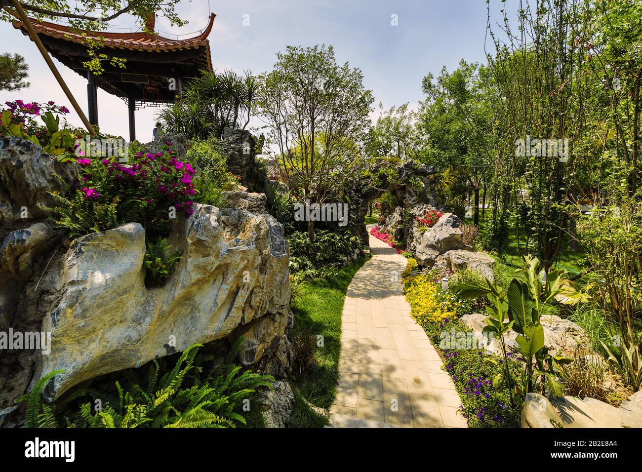 Traditional Chinese City Garden Park in Beijing Stock Photo Alamy